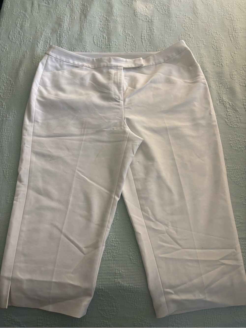 Ruby Rd. White Women’s Capri size 16W. Dressy classy